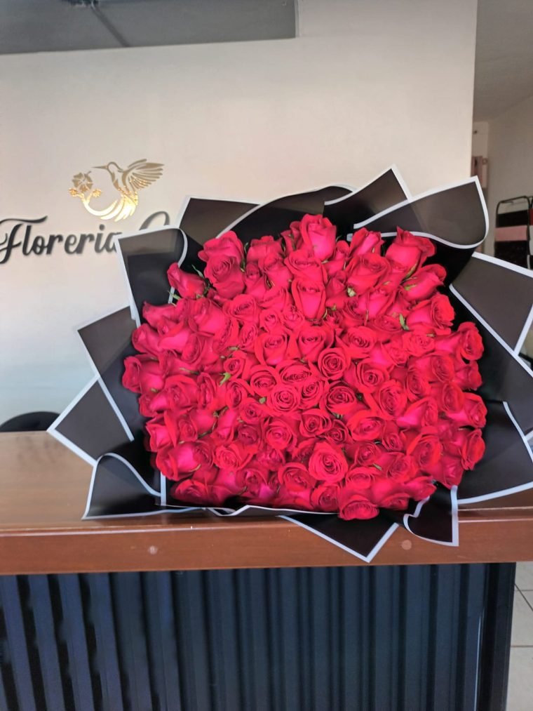 Ramo de 80 rosas